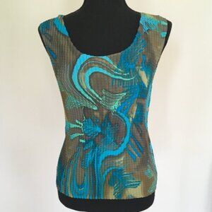 Flattering Ladies Sleevless Stretch Top in Shades of Blue and Green Size Large